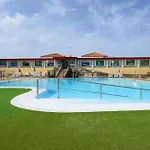 With Terrace Bbq Pool In Hotell