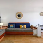 With Terrace Bbq Pool In * מספאלומס