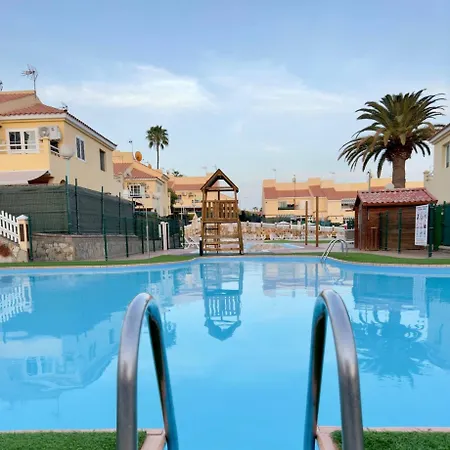 With Terrace Bbq Pool In *
