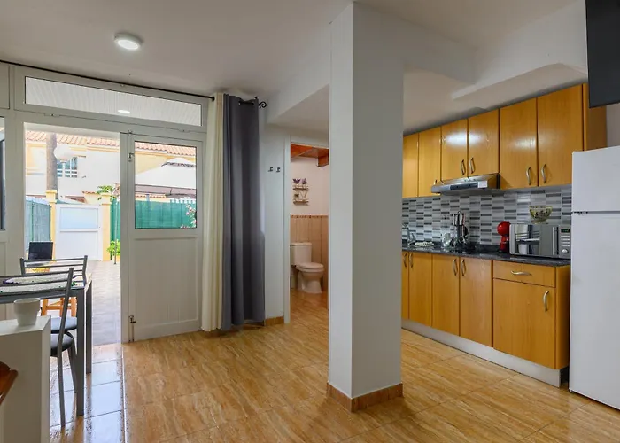 With Terrace Bbq Pool In *