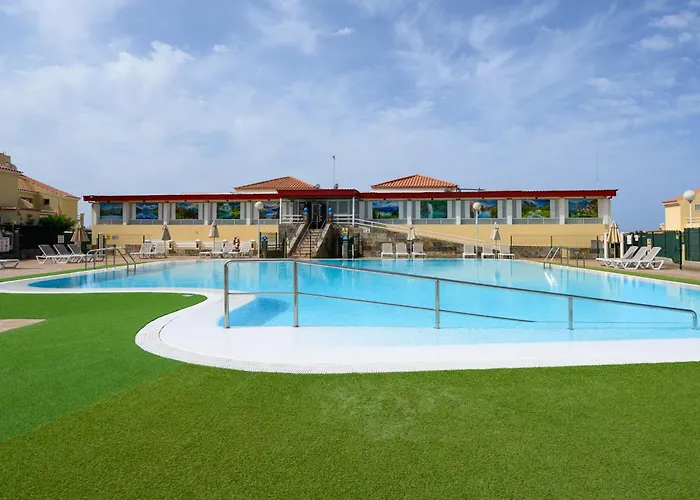With Terrace Bbq Pool In Отель